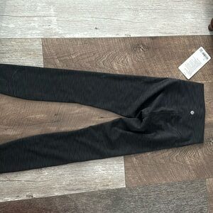 Women’s Lululemon wunder train HR right 25”